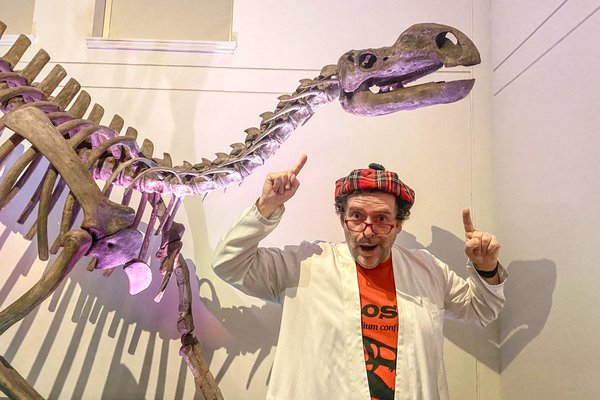 Embark on an adventure into the prehistoric world of Australian dinosaurs, with singing palaeontologist, Professor Flint.
